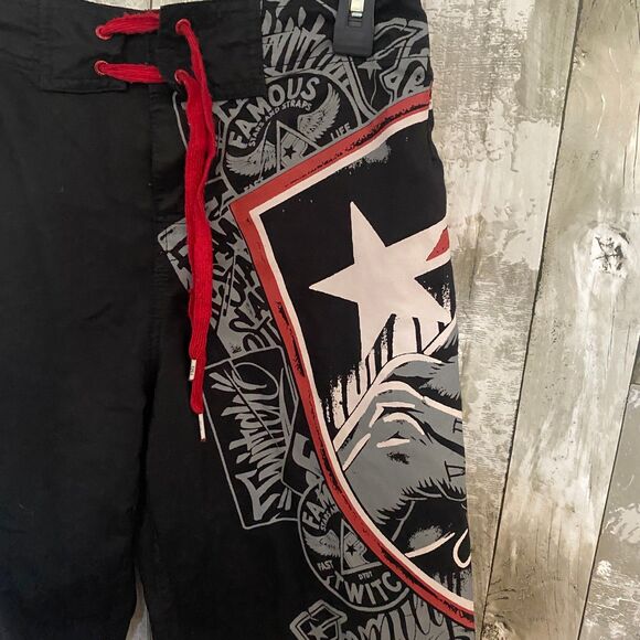 Famous stars and straps red and black shorts - Picture 3 of 9